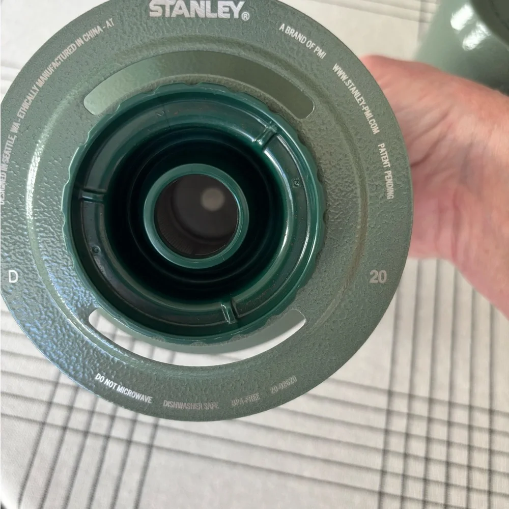 Stanley Olive Green Mug - Picture 6 of 7